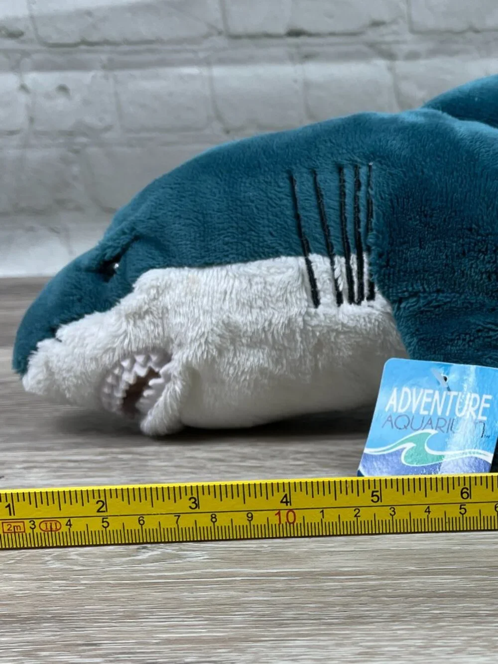 NWT ADVENTURE NEWPORT AQUARIUM'S REALISTIC SHARK PLUSH/STUFFED ANIMAL 13”